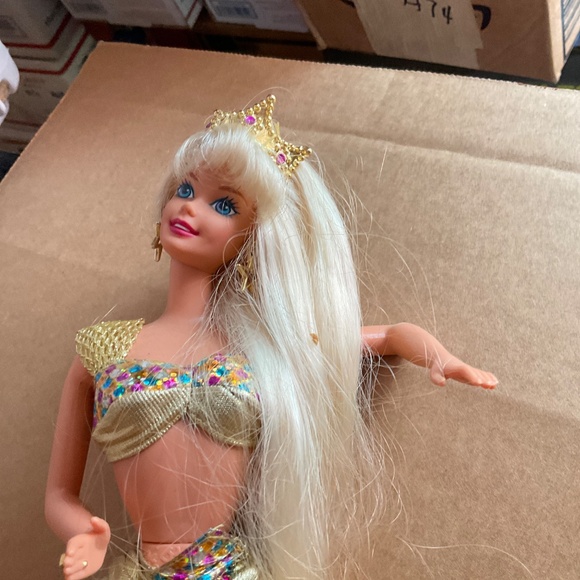 3 Barbie Mermaid dolls. K146 - Picture 6 of 9